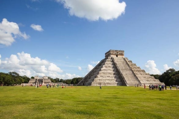 Explore the highlights of the Great North Platform including El Castillo and the Temple of Warriors