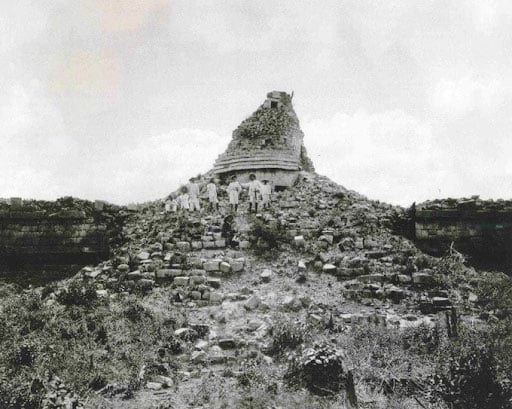 El Caracol at Chichen Itza in 1930, prior to restoration