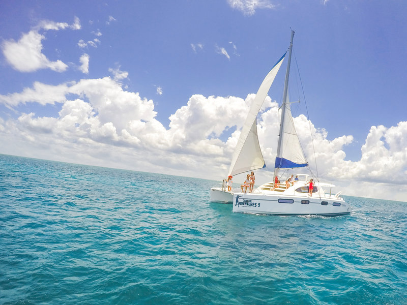 honeymoon sail boat in the riviera maya