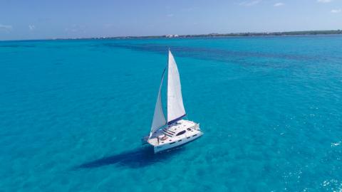 Cancun adventures luzury sail boat in isla mujeres