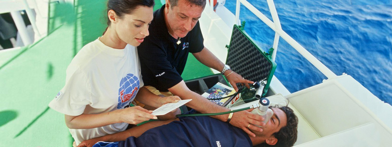 Learn how to attend scuba diving emergencies 