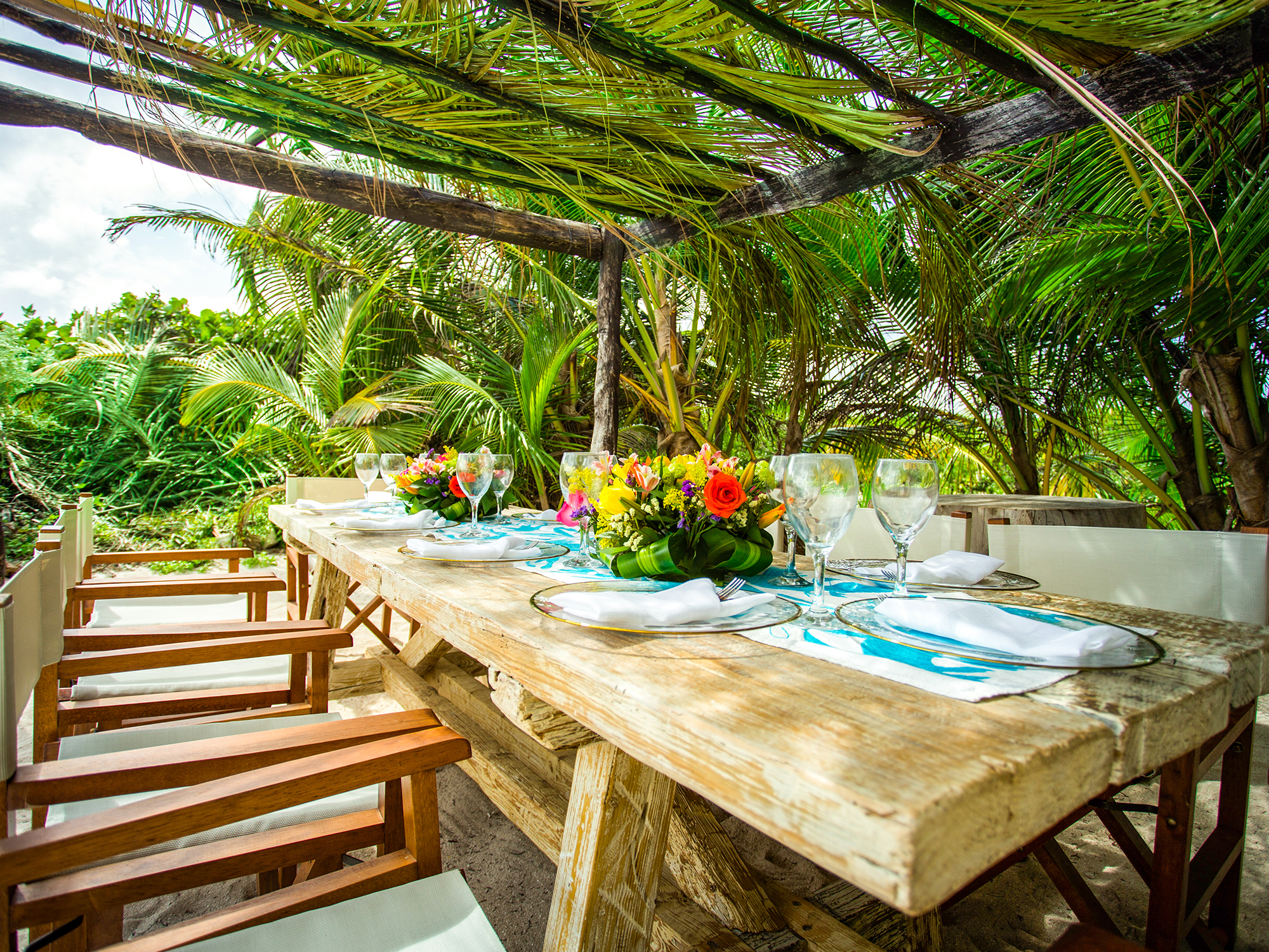 punta venado beach club wedding dining table