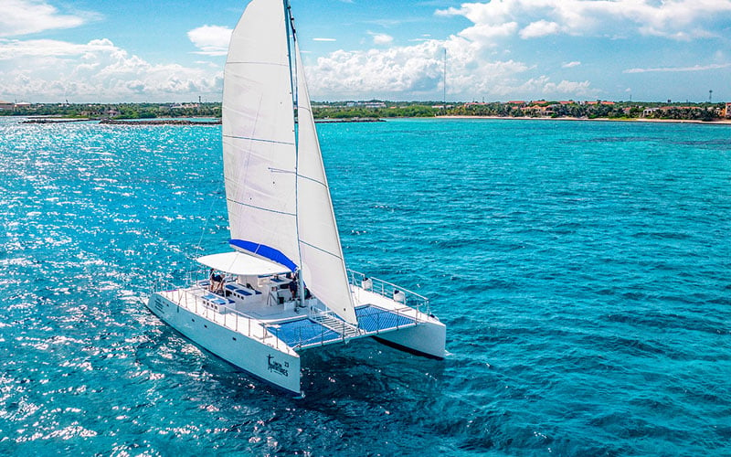 Adults only Sailing tour cancun|