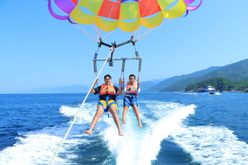 family on a parasailing