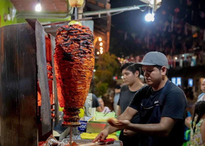 Puesto de tacos al pastor en Puerto Vallarta en tour gastronomico