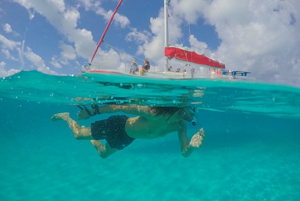 Combine boating and snorkeling to indulge in every aspect of Cancun’s underwater experiences