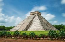 Chichen Itza Mayan Temple in Cancun.
